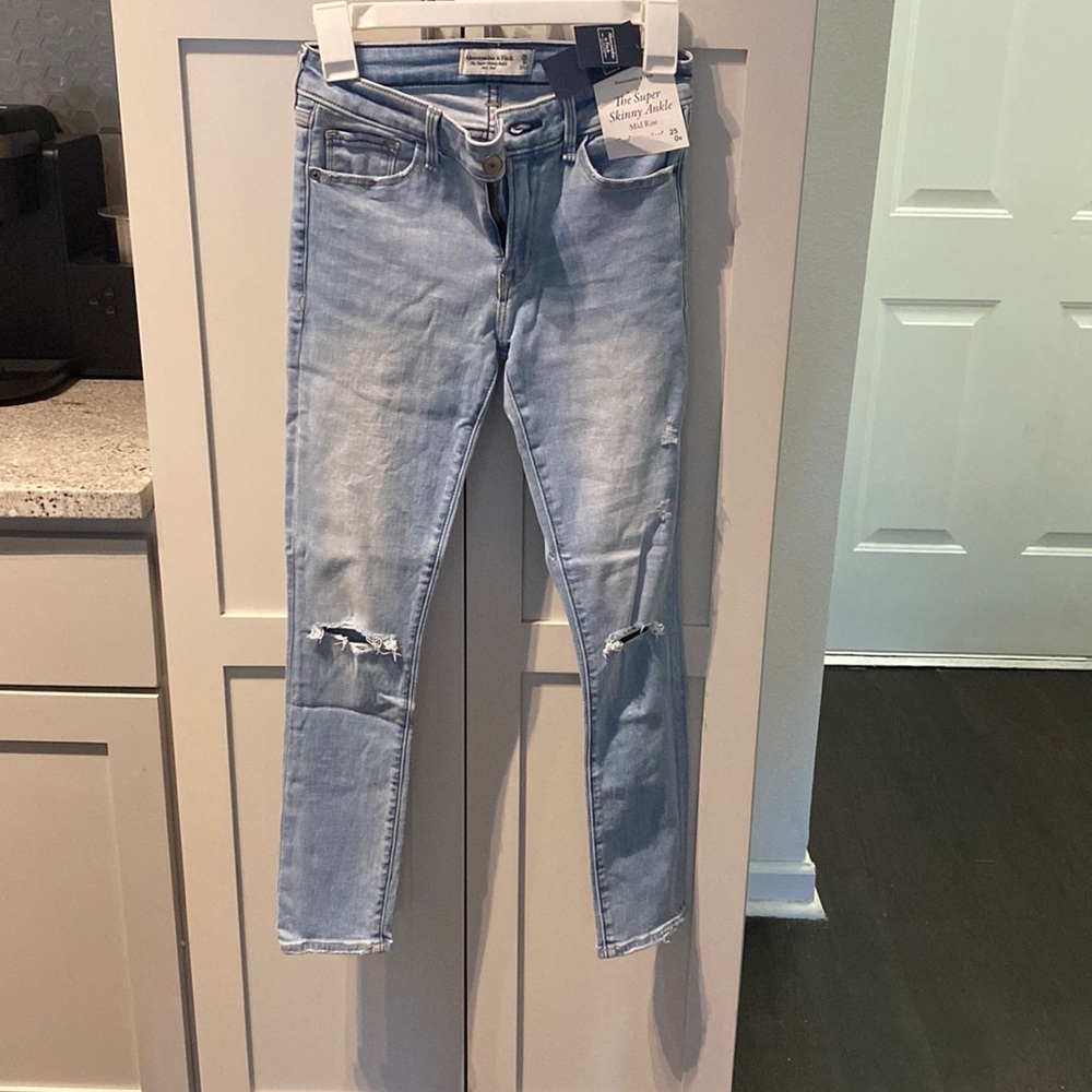 Abercrombie and Fitch super skinny ankle mid rise jeans
